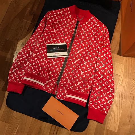 louis vuitton x supreme fake jacket|Louis Vuitton supreme moletom original.